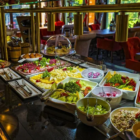 Grand Hotel**** Bachledka Strachan ホテル 4*
